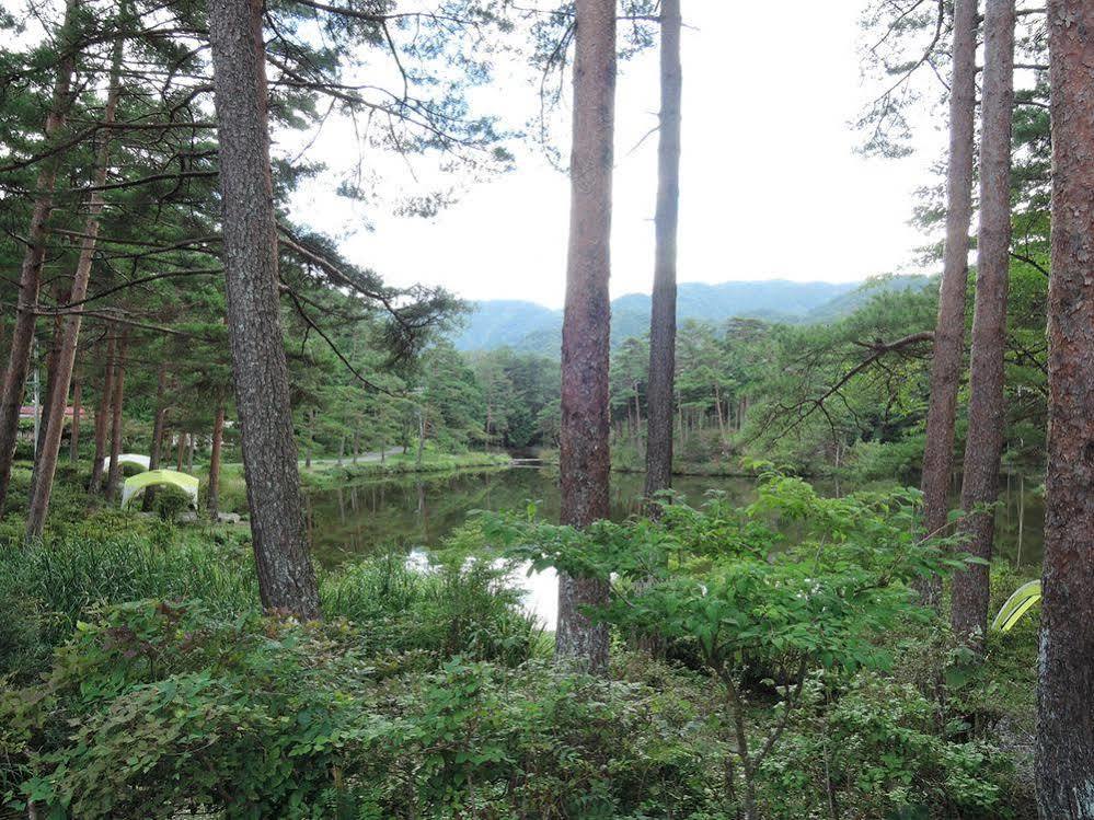ホテル おおぐて湖畔しらさぎ荘 下條村 エクステリア 写真